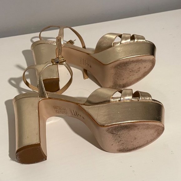 Schultz Gold Keefa Sandal, size 7 - Picture 5 of 6